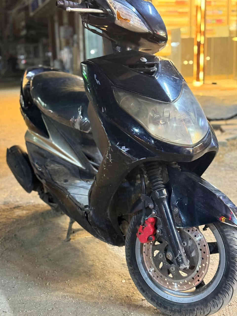 من رخصت الادمن سكنس فحل للبيع دراجه كامله بدون نواقص بدون ايسي عدا بس النوزل ينرادله تنضيف شويه وصخ دراجه بدون اوراق وبدون اي مشاكل ماعليها ايشي دراجه خير من الله نضيفه بشكل  تنگر وتطلع 
رايدها ب700 وبيها مجال حك جيه 
رقمي *********** 
مستعجل ع بيعتها معتاز
