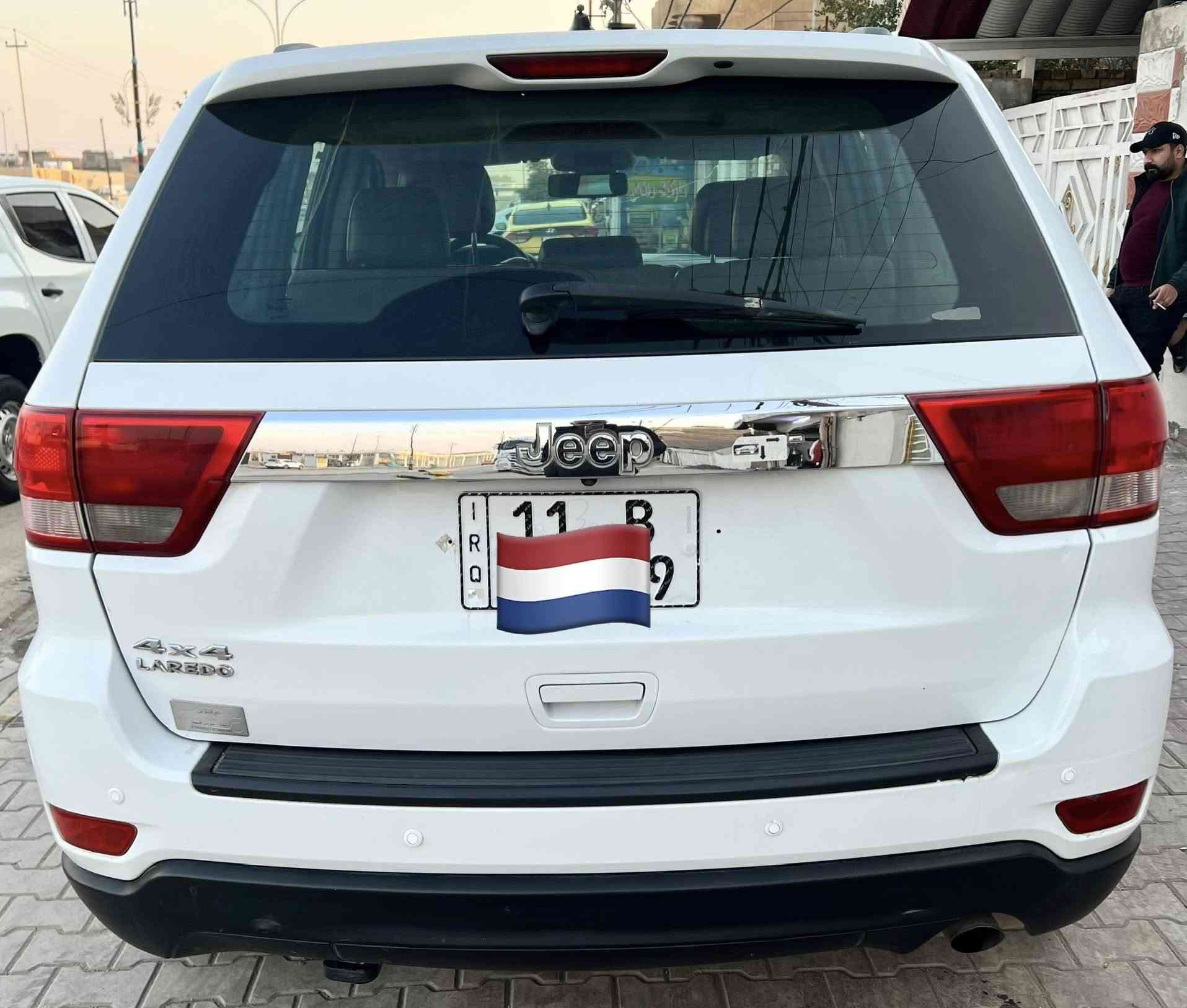 سلام عليكم للبيع
جيب لاريدو خليجي مكفوله رقم بغداد دولي بسمي محرك 6سلندر حاويه جديد
كير جديد فور ويل صدر امامي خلفي جديد
فول مواصفات لمتد هزه جديده تخم اطارات جدد السونار مرفق مكانها الكوت 
السعر 193وبيها مجال ***********
