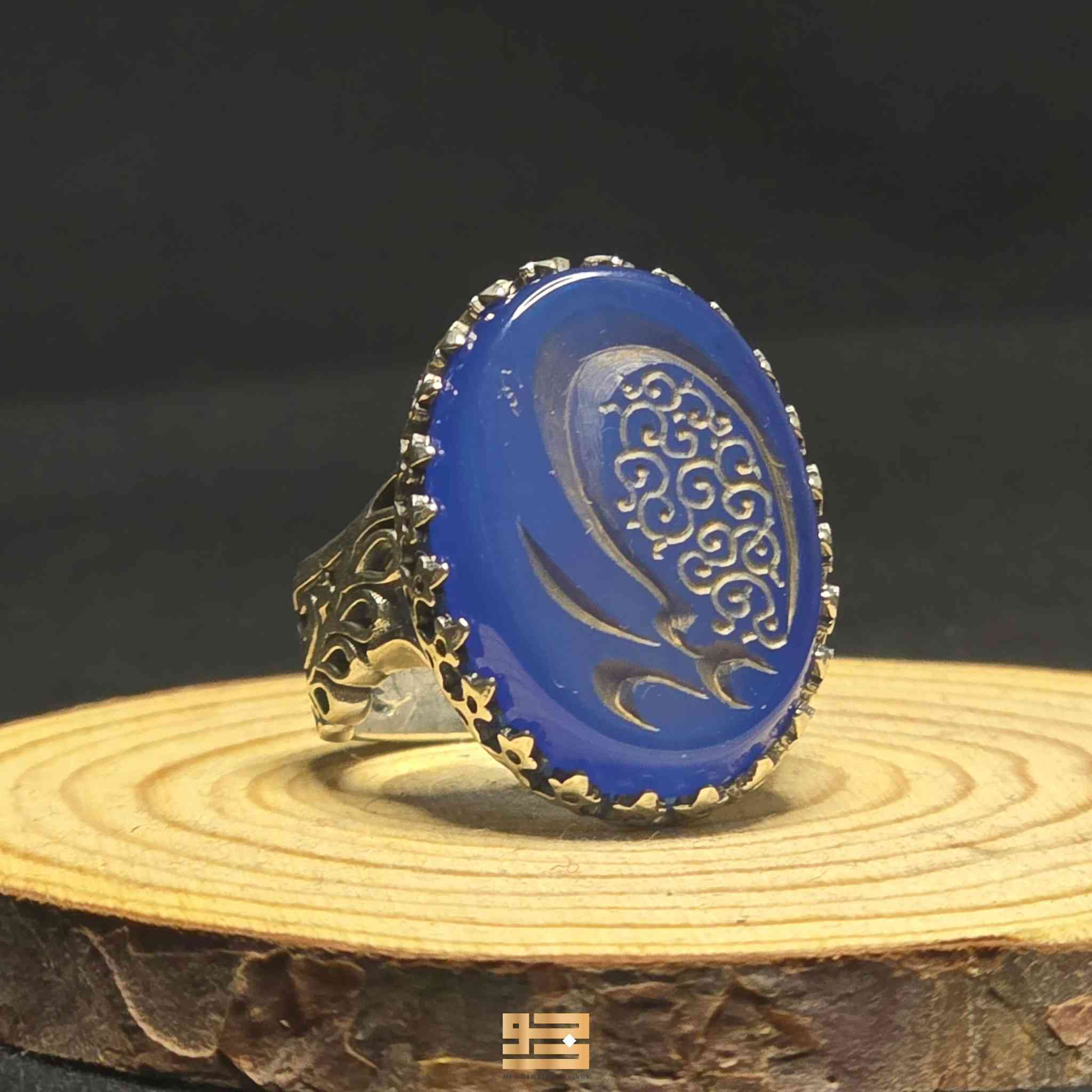 ﷽
خاتم رجالي
عقيق خراساني أزرق 
فضة 925 صياغة HG
منقوش "يا زينب" صلوات الله وسلامه عليها
خط بهجت وإمضائه
الوزن ١٤.١ غ
القياس ٢٣

لينك المزاد على الواتساب🛍:

🔗https://chat.whatsapp.com/GAK4nGjC5FC8BV5OaeH8Uw


**إذا كنت صاحب هذا الإعلان وتريد حذفه لأي سبب، رجاءا أرسل رسالة إلى الدعم الفني**