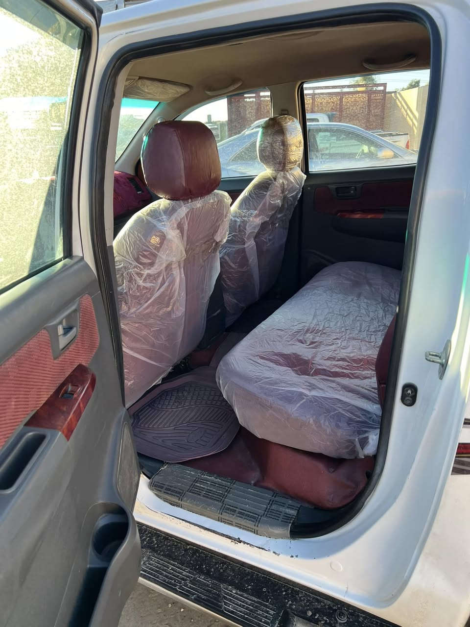 سلام عليكم 
بكم هايلوكس للبيع 
موديل 2013
كير ومحرك شرط 
تواير وصدر جدد
رقم اربيل هزه وسنويه جدد 
السعر 195 وبيها مجال للطيبين 
الرقم ***********
