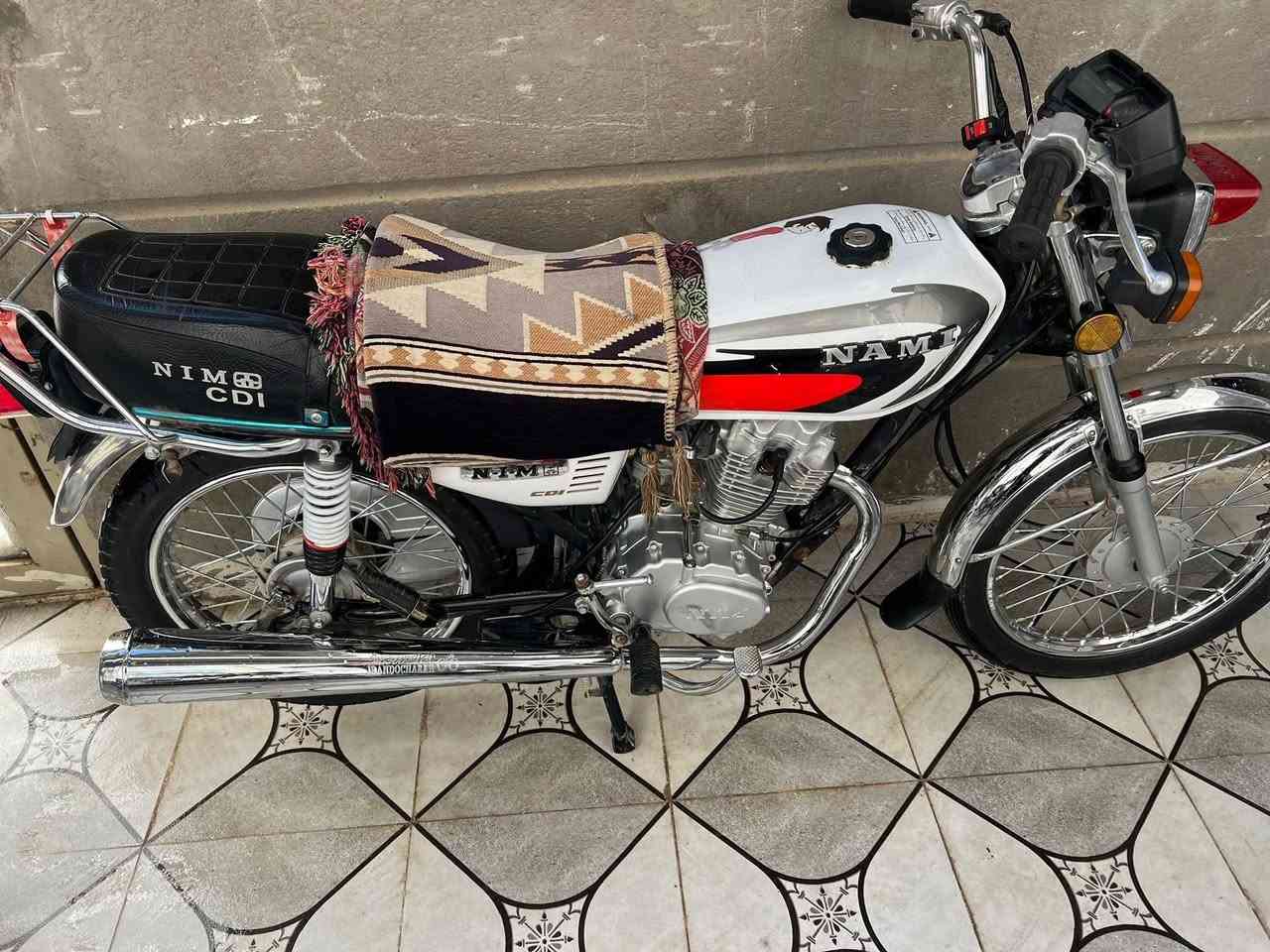 سلام عليكم 
دراجه البيع 
مستعجل على بيع سعر 750 الف 
مكتني بغداد زعفرانيه 
***********
