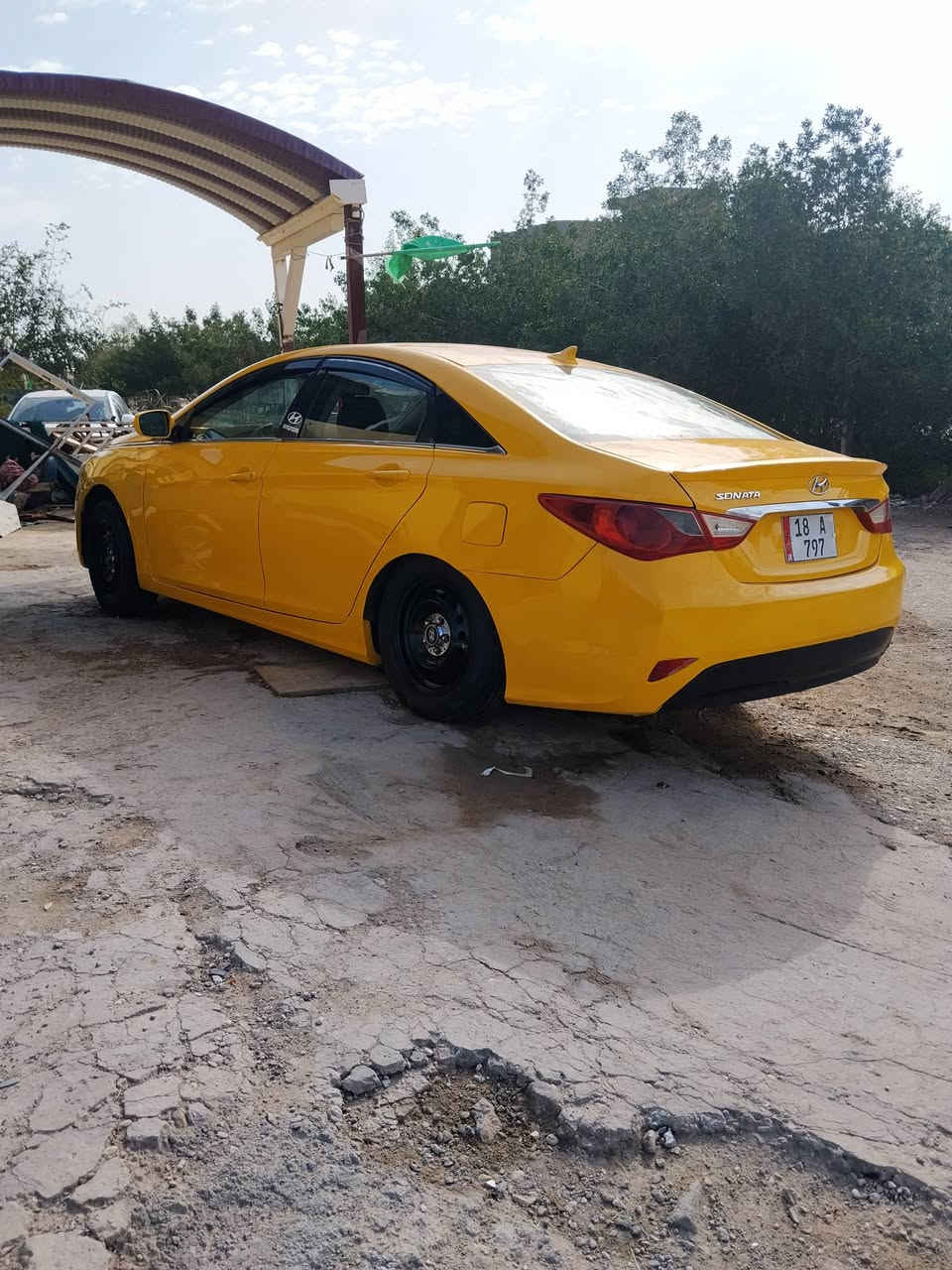 سلام عليكم
سوناتا للبيع 2011 جاهزة سيارة مال خط ما نقصها برغي 
كير محرك حداديه تخم تاير تبريد كشن كهربائي 
مصفرة هيئه وغرامات بسمي رقم انكليزي سنويه لل2030 
عنوان ديوانيه مركز شراي تعال خاص او اتصل ***********
