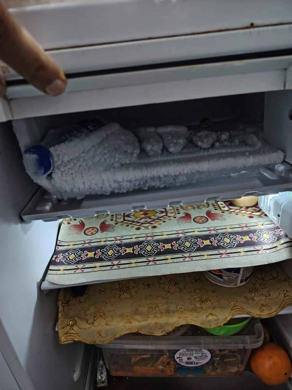 ثلاجة البيع جديدة ونضيفة مابيها اي عطل او تصليح في حي الغدير السعر 80التواصل اتصال او واتساب *********** عمارة, ميسان
