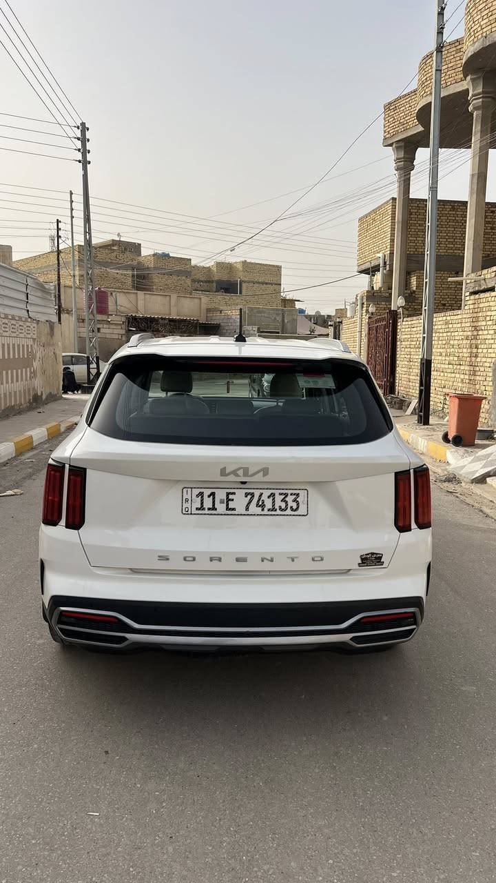 السلام عليكم
كيا سورنتو 2022 خليجي كفالة عامة 
السيارة حيل نظيفة ورقم بغداد ماشيه 108km 
مواصفات الخليجي معروفه فول عدا البانورما
289$ وبيه مجال للشراي تحويل ثاني يوم
للإستفسار اكثر:***********
