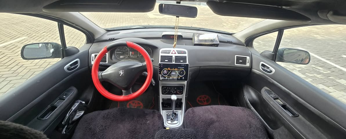 بیجۆ ٣٠٧ مۆدێل ٢٠٠٦
نمونە لە جوانی 
ئارمی پلاستیک بەشەرتی هەموو عێراق
تەبرید بەشەرت لەگەڵ سلف
گەرمی بەشەرت
٤ تایەی لۆک 
جام کارەبا 
گێڕ تۆماتیک 
گاعی ڕاخراو کامل چەرم دەبڵ دوەمان 
بەرگی کوشن 
هەموو گیانی ئیشەکات خەلەلی نییە 
٢٥٠ مەسرەفی نییە 
کامل سەیارەیەکی بەریتانی بۆ سکراب کراوە خراوەتە سەری
*********** السليمانية, العراق
