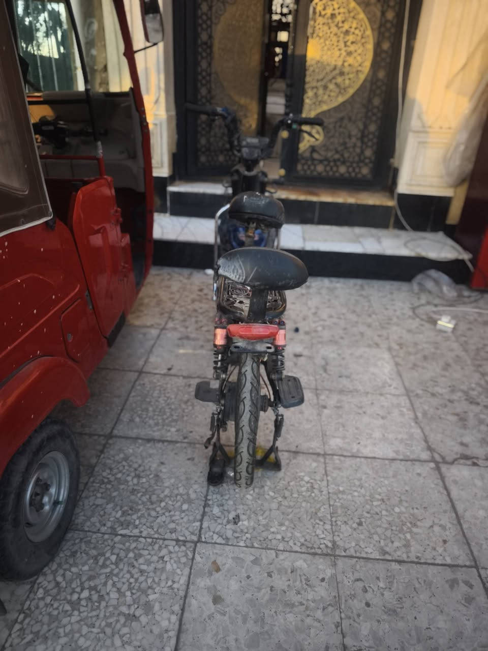 سلام عليكم دراجه شحن لل بيع يرادله ترتيب بسيط سرعه 99 سعر 175 وبيه مجال


**إذا كنت صاحب هذا الإعلان وتريد حذفه لأي سبب، رجاءا أرسل رسالة إلى الدعم الفني**