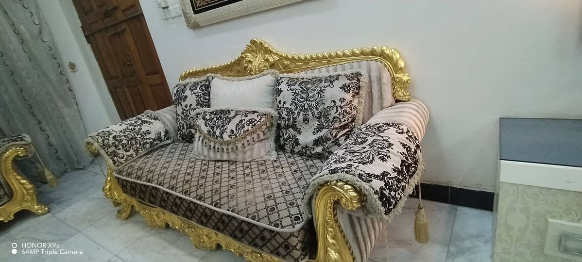 قنفات ملكيه ٤ قطع جديده للبيع السعر ٦٠٠ الف وبيه مجال للاستفسار التواصل دايركت للحساب نفسه


**إذا كنت صاحب هذا الإعلان وتريد حذفه لأي سبب، رجاءا أرسل رسالة إلى الدعم الفني**