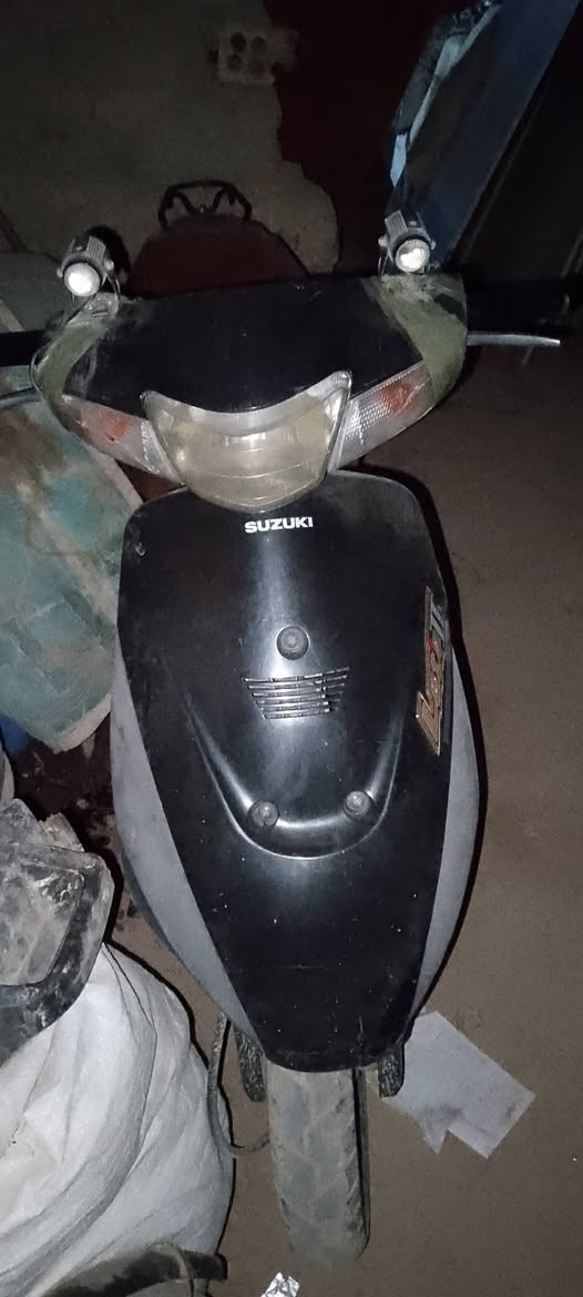 السلام عليكم عندي دراجه 60 للبيع شغاله كل شي ما بيها رايتها 250 قفل (***********
