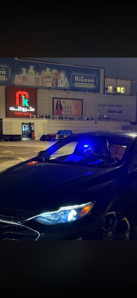 للبيع: شيفروليه ماليبو 2023 فئة LT - بحالة شبه زيرو
المواصفات الأساسية:

 • الموديل: 2023 (فئة LT)

 • الممشى: 31 ألف كم فقط.

 • المحرك: 1.5L تيربو، اقتصادي جداً وعزم قوي.

أبرز مواصفات الـ LT:

 • تشغيل عن بعد + بصمة أبواب وتشغيل.

 • شاشة كبيرة تدعم Apple CarPlay و Android Auto.

 • تحكم ستيرن كامل + كروز كنترول (مثبت سرعة).

 • نظام تكييف ثنائي المناطق (منفصل).

 • كاميرا خلفية دوارة مع حساسات.

 • ليدات نهارية (LED) ورينجات ألمنيوم قياس 17.

حالة السيارة:

 • الحادث: جاملغ أمامي جهة الصدر فقط، مع تكحيل خفيف شبر. باقي السيارة كفالة عامة وبحالة الوكالة.

السعر: 137 ورقة.بيها مجال

مكان السياره بغداد عامريه (((معوقين باقي سنه ))

للتواصل: [7781076650]


**إذا كنت صاحب هذا الإعلان وتريد حذفه لأي سبب، رجاءا أرسل رسالة إلى الدعم الفني**