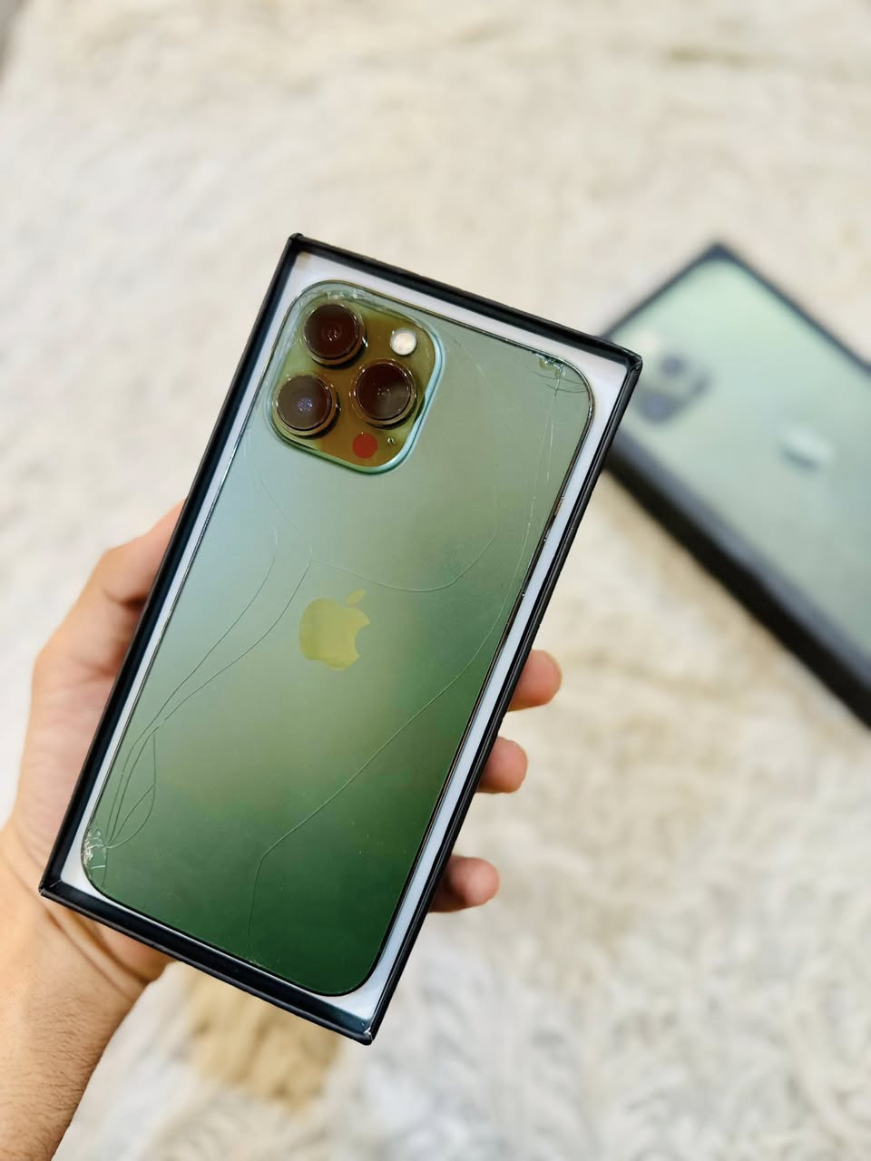 ايفون 13 برو ماكس
مكفول ما مفتوح 
فقط الكسر بل ضهر 
دبل خط ( خطين ) 
ZA شرق اوسط
ذاكره : 256 
بطاريه : 84
وتر بروڤ
السعر : 🔥🔥🔥🔥
عنوان المحل : النجف حي الجزيره 
*********** اتصال ☎️
