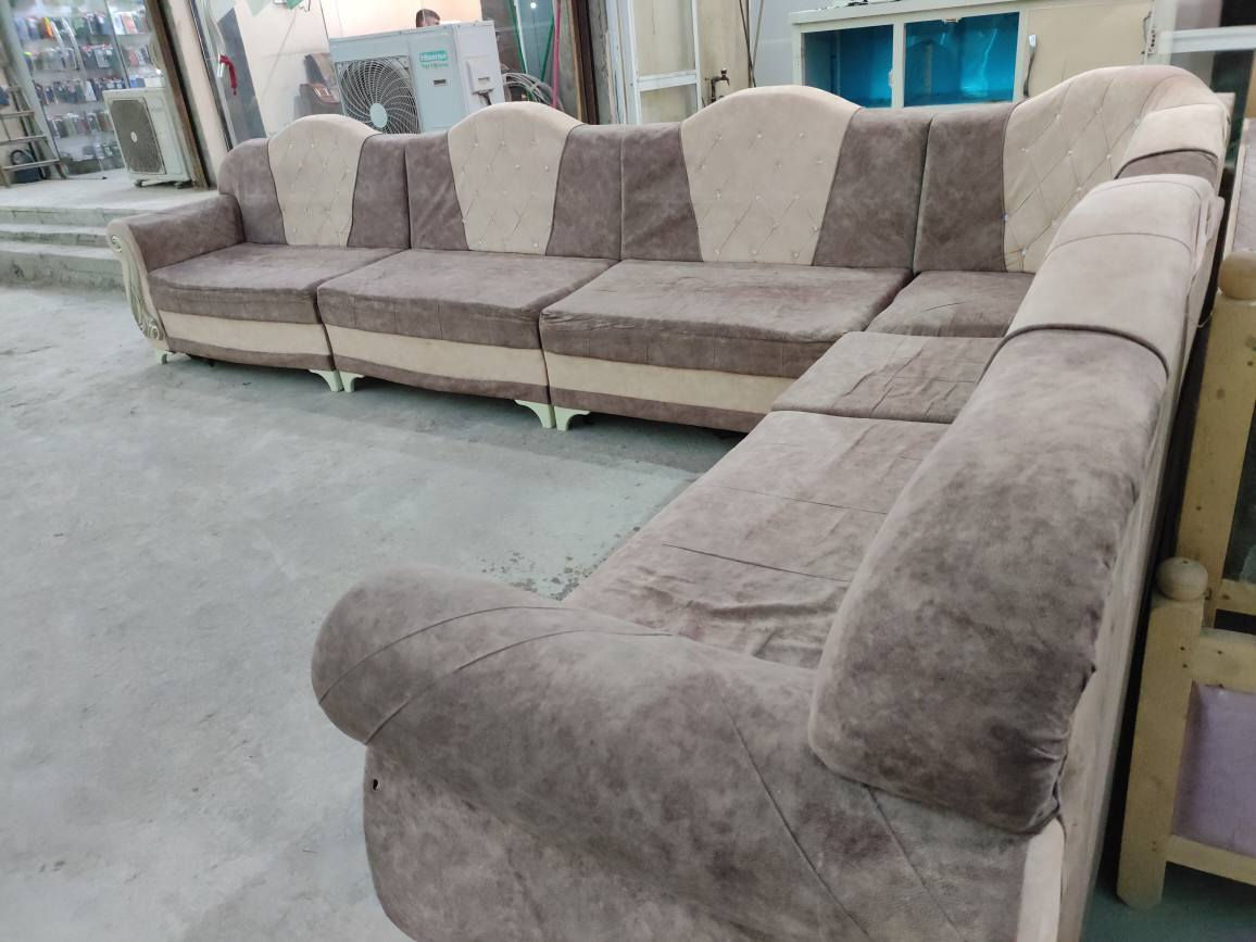 ديوان مستعمل بالة ١٠ نفرات السعر ١٢٥ ،،،، حلة نادر ٣ مقابيل المركز الصحي معرض احمد العنزي لاثاث المنزلي ***********
