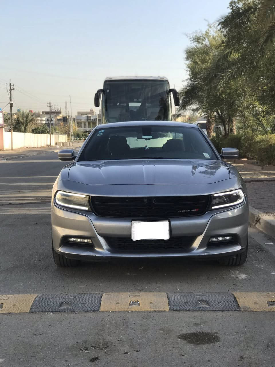 السلام عليكم
جارجر 
فئه: SXT
موديل :2018
محرك3600
المواصفات 
شاشه جبيره كار بلي
كرسي السايق كهرباء 
تدفئه بل مقاعد
تثبيت سرعه 
تدفئه بل مري 
قطعتين تبريد 
تبريد منفصل 
تخم تاير جديد
حساسات خلفيه 
وياله 18 مكسيكي
تشغيل عن بعد 
سياره وضع شركه 
وجديده ممشتغله خط 
اكسل كير مكينه مكفولات 
وارد امريكي 
حادث باب عكس السايق مبدل وكاله 
وصور الحادث موجوده عندي 
وباب السايق شخوط بسيطه مرفوقه بل صور 
فقط غير هذا كلشي مبيه السياره 
 ماشيه 75 الف مايل 
رقم بغداد باسمي تحويل مباشر 
السعر 230$
موقع السياره بغداد جميله
رقم الهاتف ***********
