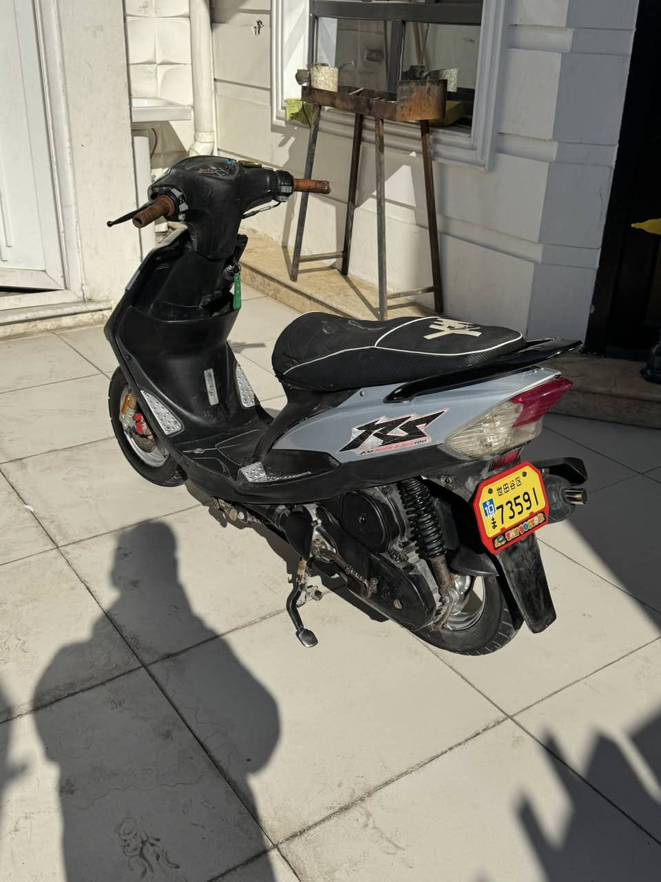 سلام عليكم ماكس عدلة.للبيع .
داجة بلادية  مكينه49 شلعة ومعدل تخبل 

مكينه خرسة مكفولة صوت نضوح تبخير 

كهربائيات كله شغالة شلع 

سلف هندر نكرة 

قفل جنطة استيرن  دراجة كامله مكمله 

ما بيها اي نقص 

 دراجة شرط خرسة 

كفرات كله بلادي 

مكان بغداد الدوره ‬

واتساب***********
