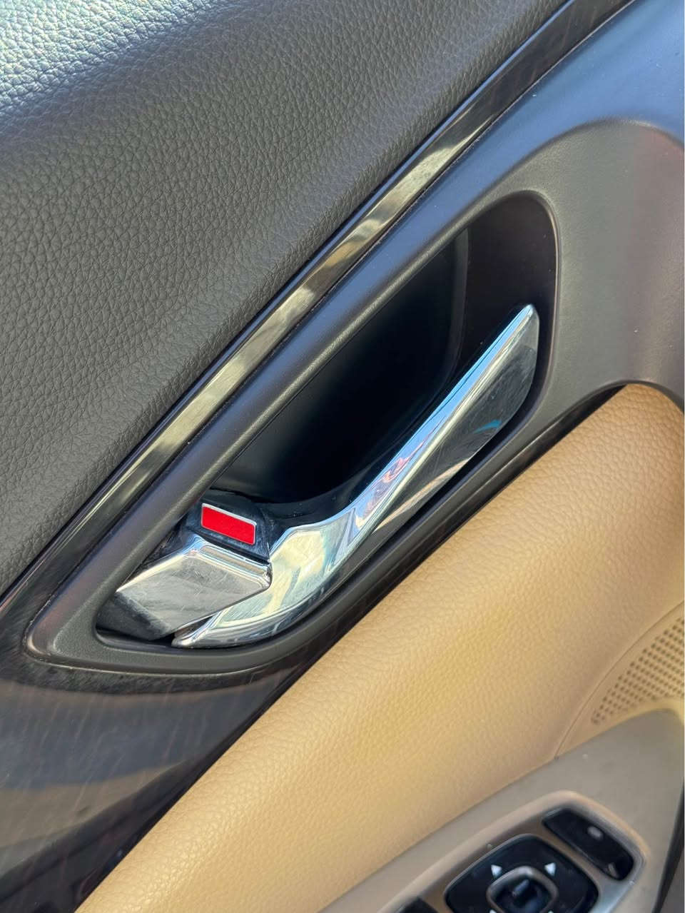 السلام عليكم 
هونداي ازيرا موديل 2014 
كفاله عامه 
مكينه وكير بشرط مكفول 
*********** البصره البصرة, العراق
