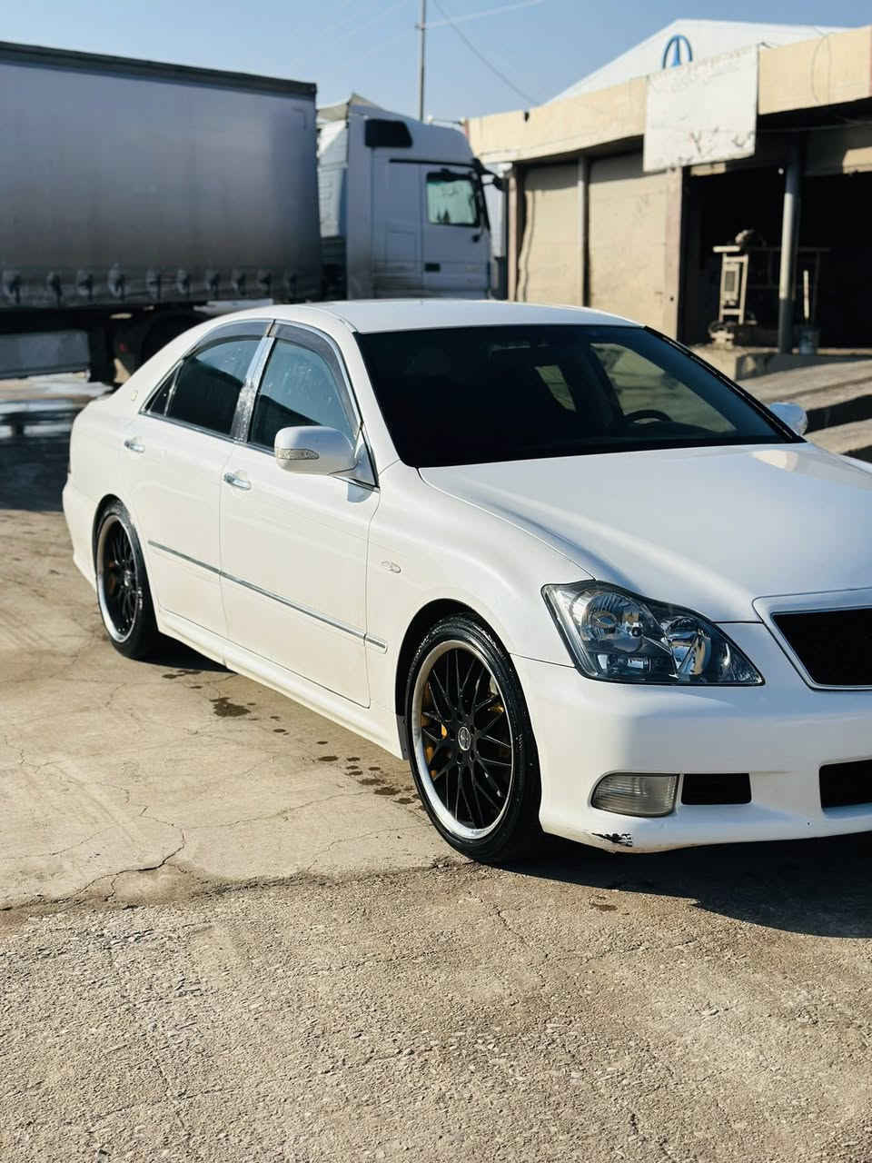 بەناوی خودا.
توێتا کراون (شاهینە) ١٨٤ ساخ ٢٠٠٧ بێ دوکەڵ

جلد و هیتەر  و ئاوێنە ئیشارەت

گەرم و سارد و برێک مەزبوت

تەقە و ڕەقە و کێشەی کارەبایی و میکانیکی نییە

وێنەی سۆنەرەکەی دانراوە

کڕیار نیت سەری خۆت مەئێشێنە

قفڵی 72$ 
شوێن/ سەیدصادق

لەگەڵ ڕێزم وەڵامی نامە و کۆمێت نادەمەوە

***********

***********
