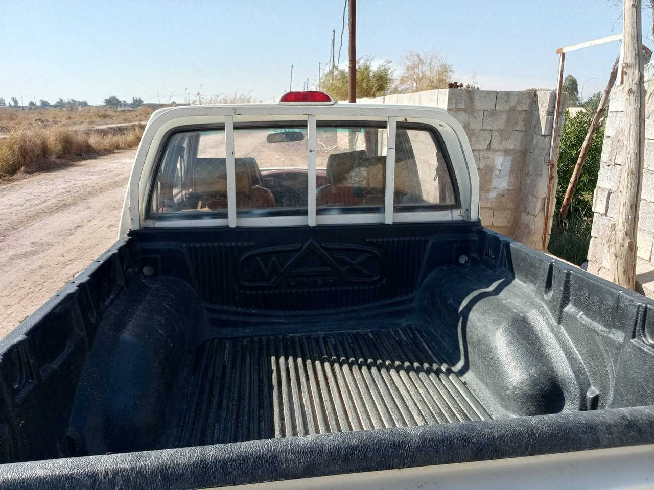 سلام عليكم فتون لبيع جاهزه مجهزه من كلشي سياره حلوه خير من الله سياره مال جناي كهرباءيات باتري تخم تاير تتفتح وتتقفل عل ريموت قرفته على وضع شركه سعر 55وبيه مجال لشراي رقم سياره واسط والعنوان واسط قضاء العزيزية الاتصال ***********
