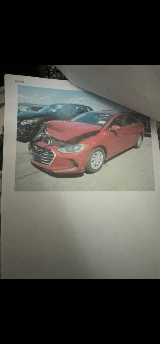 النترا 2017 وارد امريكي
ماشية 76000 ميل

السيارة نظيفة ومسويلها ادامة كاملة  
1/تخم مجاول
2/تخم بلكات
3/دسكات امامي وبنزات خلفية
4/فيتم وكلاص بانزين جديد
5/حساس vvt جديد
6/تخم تايرات لوفن

السيارة صار بيها رجة بتنمير بسبب انو دهن الكير ماتبدل وعبرت 100 ألف 
وتم تبديل تورباين عند الشركة الهندسية قبل ٣ اشهر

ملاحظة مهمة/ ديطلع صوت عندي قبل كم يوم من امشي على سرعات عالية واضغط قوي ع السكليتر فحصت يم اكثر من فيتر كلولي تورباين بدلته وفحصت الفلاوين مال محرك سليم 
المهم صوت خف بنسبة 80% الفيتر كلي هوة يروح لان مبدل تورباين جديد هاي ملاحظة مهمة حتى الي حاب يجنيها يعرف

الكير سليم المحرك سليم تم فحصه✔️ 

ملاحظات كشر السيارة
تقرير امريكا 
حادث امامي دعامة وجزء من البنيد
ضربة خفيفة في الدعامة الخلفي

في العراق شخوط في الباب الخلفي

السيارة مابيها نقص ومداريها ع الاخير 

سعر السيارة 118 ورقة 

رقم الهاتف 
***********
مكان السيارة / الفلوجة
