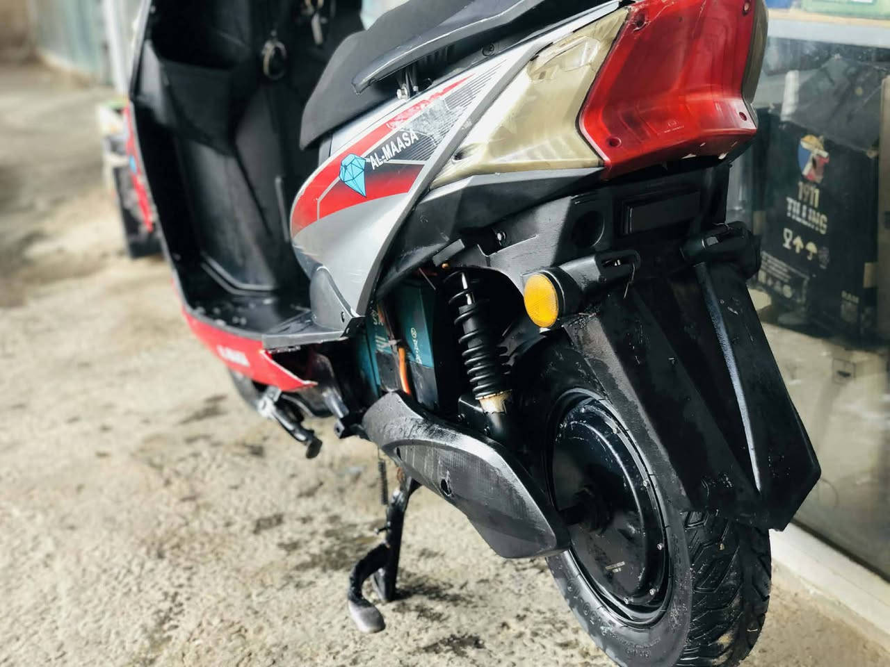 سلام عليكم مطور شحن البيع بطاريات علفحص جداد موديل 24 عقل جديد بلادي السعر 350 وبي مجال الطيبين مكاني الفلوجه الشري ينتصل ***********
