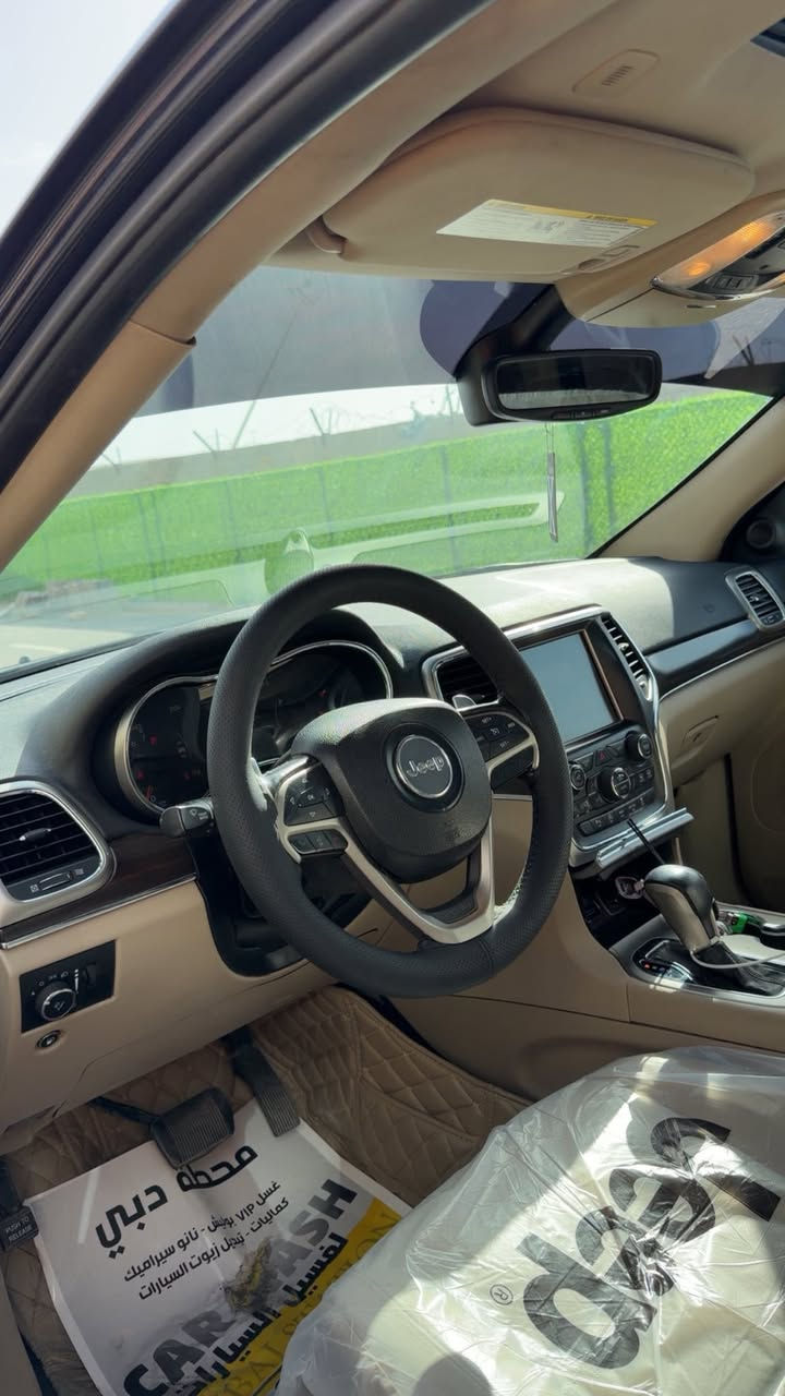 للبيع – جيب شيروكي 2017 Limited فول مواصفات 🚘
🔹 الموديل: Jeep Cherokee 2017
🔹 الفئة: Limited 
🔹 المواصفات: 
🔹 الحالة: ممتازة جداً (Usage خفيف)

🔹 اللون الخارجي: (اسود)
🔹 الداخلية: جلد/فخم بيجي🔥
🔹 التجهيزات والمواصفات الأساسية:
• فتحة سقف بانوراما
• مكيف خلفي
• حساسات + كاميرا خلفية
• شاشة لمس متعددة الوظائف
• Apple CarPlay / Android Auto
• مثبت سرعة + تحكم على الدركسيون
• نظام مكابح ABS + ESP
• وسائد هوائية أمامية وجانبية
• عوارض سقف + جنوط ألومنيوم
• نظافة داخلية ممتازة 🚗✨
📍 الموقع: (بغداد العامريه )
💰 السعر المطلوب: (188$)وبيهه مجال 
📞 للتواصل :***********
   التواصل :***********

ملاحضات : 3قطع صبغ . . جاملغ امامي ،  بنيد . شبر جاملغ. .  👍
