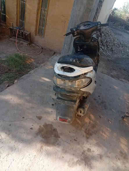 دولفين مكينه مامفتوحه بيه صوت كلجات وعوزه كابريته  مكاني حله  سعره 130 قفل مو شراي لا تخابر.    ***********
