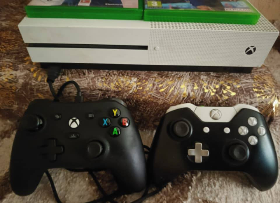 اكس بوكس 1اس للبيع او مراوس ب بلي4 و ايفون متروس العاب وملفات ويا


**إذا كنت صاحب هذا الإعلان وتريد حذفه لأي سبب، رجاءا أرسل رسالة إلى الدعم الفني**