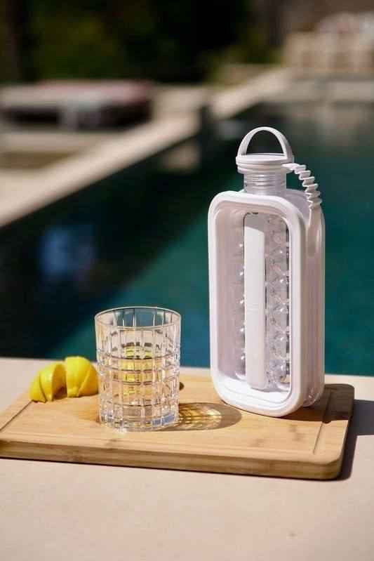 قالب صنع كرات الثلج العصري 🧊✨
بعد اليوم ثلجج يصير مرتب وفخم ويبرد العصير بطريقة حلوة✨ 

✔️ سهل الاستخدام
✔️ شكل أنيق ومرتب
✔️ مثالي للعصائر، القهوة الباردة والمشروبات الرمضانية كربلاء, العراق


**إذا كنت صاحب هذا الإعلان وتريد حذفه لأي سبب، رجاءا أرسل رسالة إلى الدعم الفني**