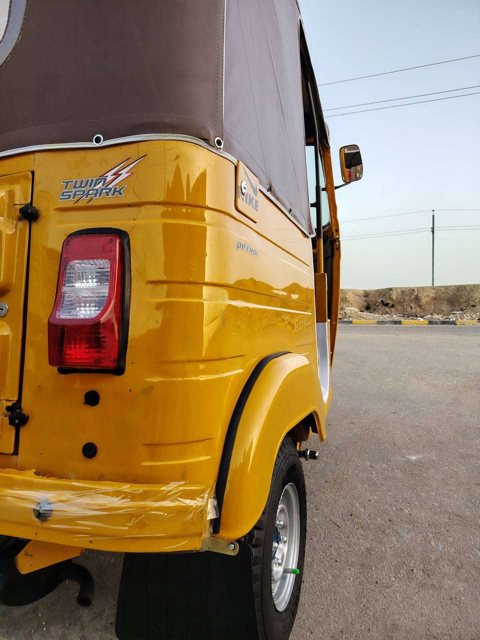 تكتك لبيع موديل 20 شهر 6 وراق وراق وكيله شاكر تكتك كفاله عامه مكينه لا تنقيص ولا تبخير ناعمه فول تراي فول كامله كبل الشارع بيه تخم تاير جبلي دوشمه جادر جديد ستدات مكان ميسان قضا المجر  الستفسار تصل علا رقم ***********
