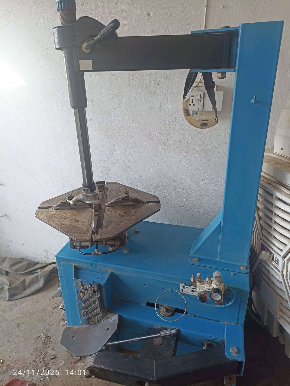 السلام عليكم/خالعه اتوسان تركي شرط الشقل مستخدمه حجم 22 للتواصل ***********
