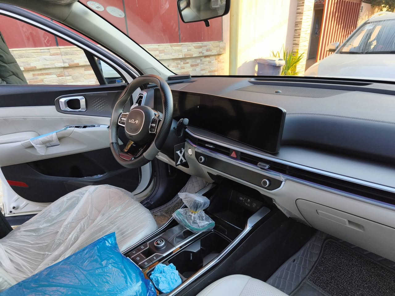 سورينتو 2024 ماشية 61 ألف  خليجي بيها تقليم بسيط بالصندوق مواصفاتها فول ماعدا الكامرات المحيطية والكير الماوس
السعر 270
المكان موصل حي الكندي
للتواصل ***********
