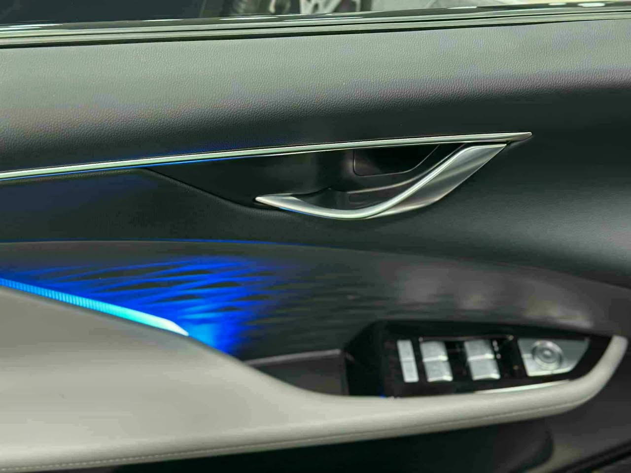 السلام عليكم
بايك x55ii موديل 2025 (بورش الصيني)
سيارة رياضية وفول مواصفات (مواصفات خيالية) 
كير ومكينة ياباني اقتصادية جدا 
ماشية 5000 بسمي حرة تحويل ثاني يوم
رقم بغداد مميز مميز مميز 
عارضها ب 180$ 
سيارة جديدا بعدها شركة عدة شخط بالدعامية
علما بيها ضمان لمدة 3 سنوات 
مكاني بغداد الغزالية 
للاستفسار *********** تحياتي
