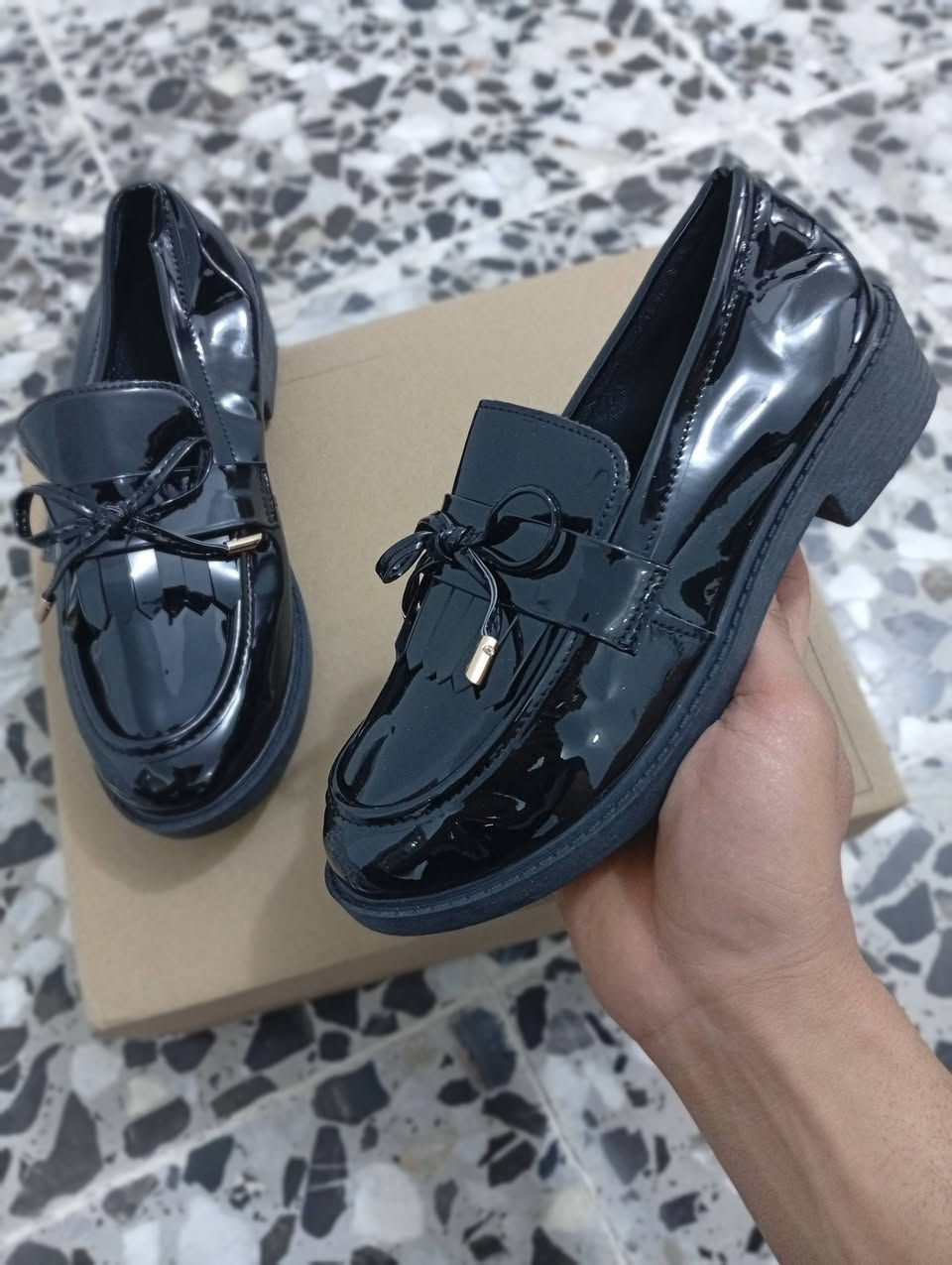 احذيه امزون شي لطيف ومرتب 

العنوان بابل الحلة


**إذا كنت صاحب هذا الإعلان وتريد حذفه لأي سبب، رجاءا أرسل رسالة إلى الدعم الفني**