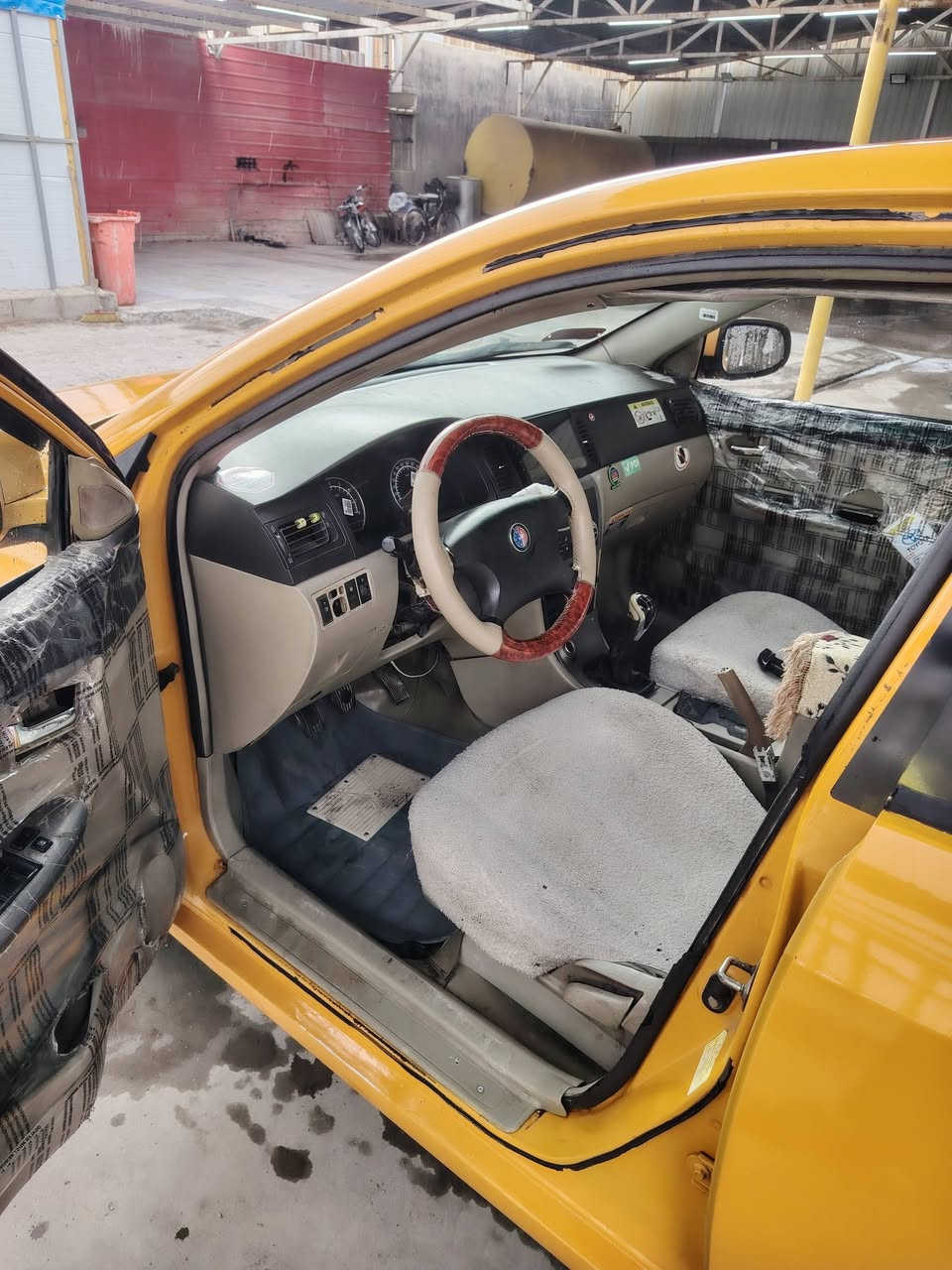 اسلام عليكم جيلي موبل للبيع كير محرك شواصي بل شرط تبريد شغال سنوية مشروع وطني لغايه 2030 شرط الغرامات والنقابة دفتر بانزين   كير ومحرك كورلا نحله          بيهة تريد تحويل تريد وكاله يرهم سياره اب اسمي.السعر 42.وبيها مجال  العنوان كركوك حي الخضراء ***********
