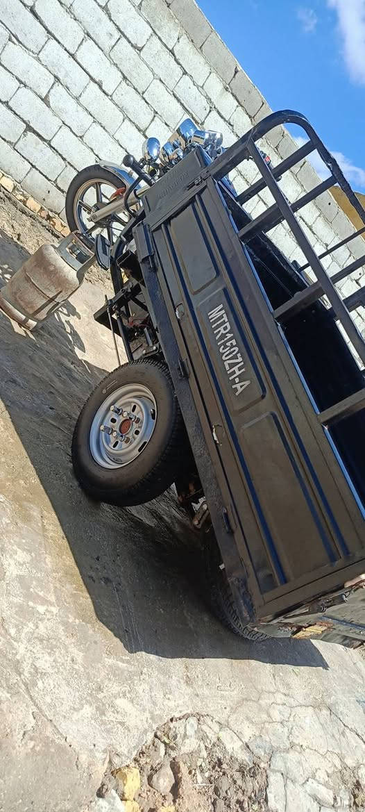 سلام عليكم شباب بدي مال امتي ار للبيع شرط تزكام مكاني ديوانيه قضاء الدغاره ***********
