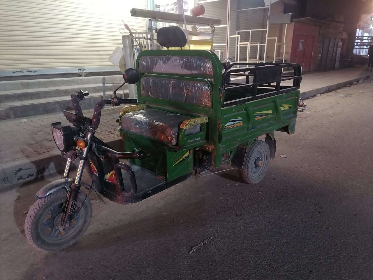 ستوتة شحن للبيع 
العنوان بغداد ابو غريب 
اي نقص مابيه ستوتة مال بيت سعرهه 975 الف
للاستفسار 
التواصل على الرقم ***********
