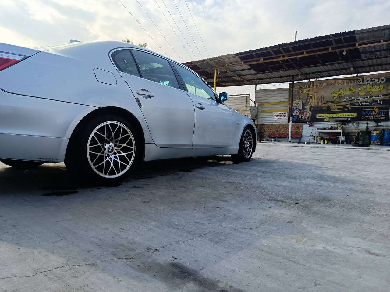 السلام عليكم موديل 2006 e60 محرك 30نوزل قصير رقم اربيل ابسمي بيه صبغ قطع جاهزه نقص حداده غرف جديده محرك ناعم بصمه فتحه دعاميات ام مكاني بصره 
السعر 115
***********
***********
