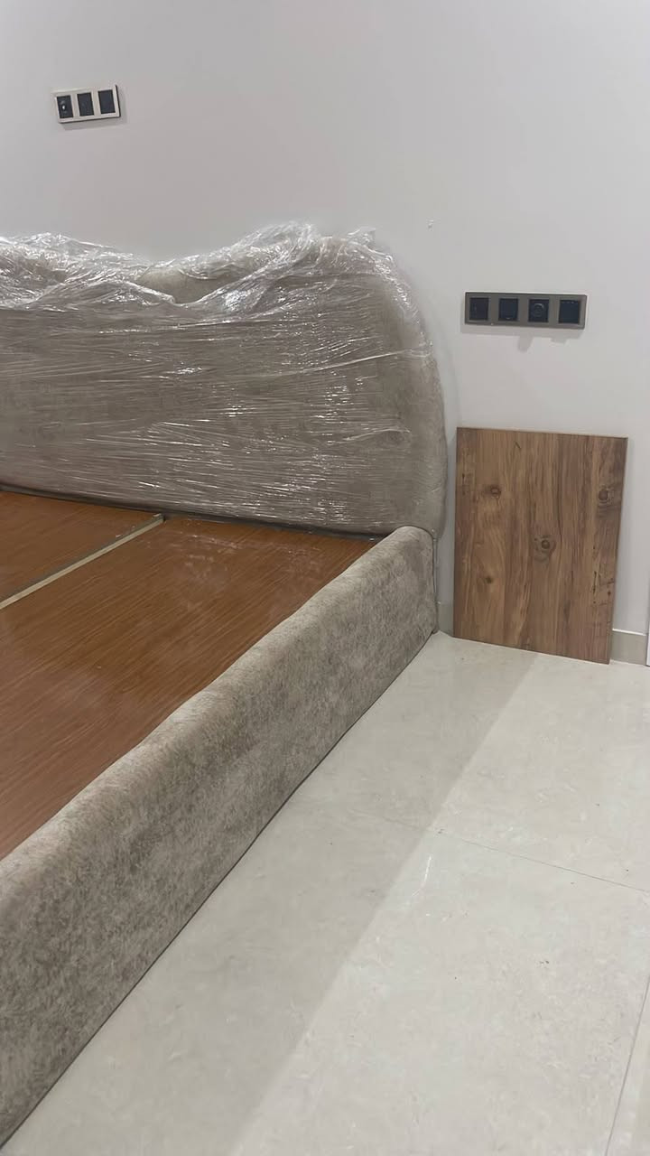 سلام عليكم غرفة نوم تركي غير مستعمله جديده للبيع للاستفسار والتفاصيل خاص او الاتصال على الرقم ***********
