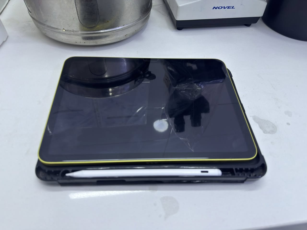 ايباد apple A16 11 gen
ذاكرة 128

الجهاز بحالة نظيفة كلش وكل ملحقاتة موجودة مع الكفر والقلم والشاحنة

نسبة البطارية 95‎%‎ جهاز جان يستخدم للدراسة

السعر :470 وبي مجال

الرقم ***********

والمكان بغداد
