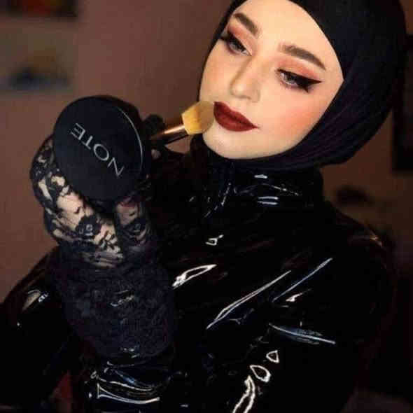 كريم اساس نوت + باودر نوت 
كريم اساس نوت  🖤
كريم مثالي
يخفي العيوب و كلش ناعم ع البشره يتوزع بكل سهوله و يخلي شكل البشره كله اشراقه وحيويه.
🌸باودر  نوت

🌸من ارقى انواع الباودرات الموجودة ثباتية ممتازة
🌸يناسب جميع انواع البشرة
🌸الجافة والدهنية والمختلطة

🌸ممكن ان يستخدم  لوحدة بدون  اساس وطبعا  ينطي  تغطيةمتكاملة للوجة
سعر كريم الاساس (3,000) فقط
سعر الباودر (3,000) فقط
العرض المميز قطعتين اساس+باودر السعر (5,000)[ فقط

____
#توصيل (2,000) دينار داخل احياء كربلاء
توصيل( 5,000) جميع المحافظات
__
عنوان مجمع  لوجين واوقات الدوام 
كربلاء سيف سعد. شارع سيد الاسعار.  مقابل اللؤلؤة للحجابات 
---
متواجدين في المجمع صباحا ومساءا: من الساعة 10 صباحآ لغاية الساعة 11مساءا مع وجود كادر نسائي 
***********
