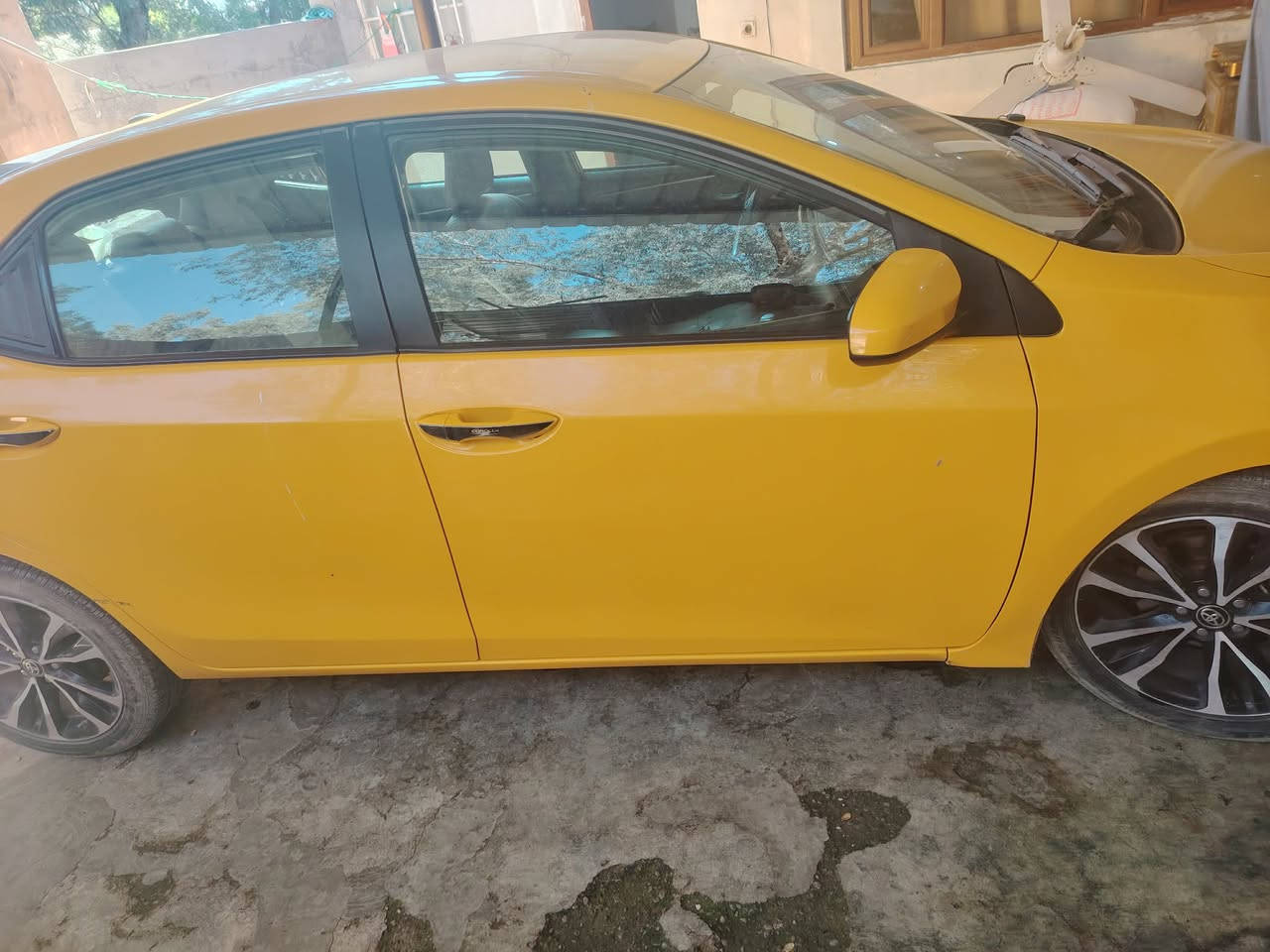 سلام عليكم عندي كورلا موديل 2018 لبيع سياره حلو مشاء الله بيه 3 قطع مكان سياره في كركوك مشروع وطني تفاضيل  اكثر خابر ع رقم موبايل ***********
