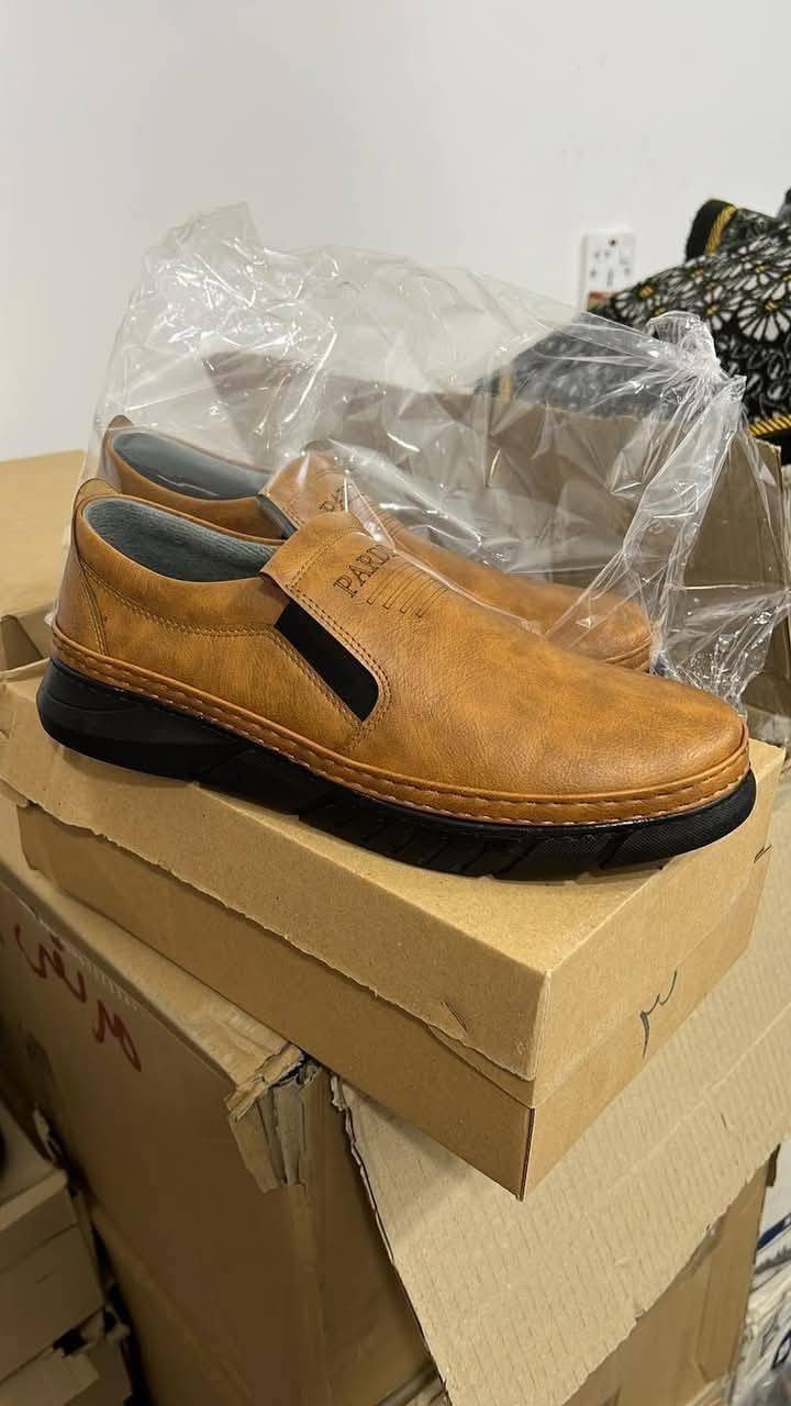 تخفيضات هائلة من محلات أبو علي
#حذاء_رجالي_نوعية_ممتازة
الخامة #جلد
اللون #أسود_وحِنّي 
السعر #٩٠٠٠_دينار فقط

#العنوان

الشارع المقابل لشارع حسينية أسد الله ومجمع محمد كمال الطبي
#قرب محلات بيع الدجاج والطيور قرب إعدادية صناعة طوز
#مقابل قصابة الرافدين ومكتبة الرافدين وكهربائيات غسان عساف 
#بجوار مخبز عباس ممش ..


**إذا كنت صاحب هذا الإعلان وتريد حذفه لأي سبب، رجاءا أرسل رسالة إلى الدعم الفني**