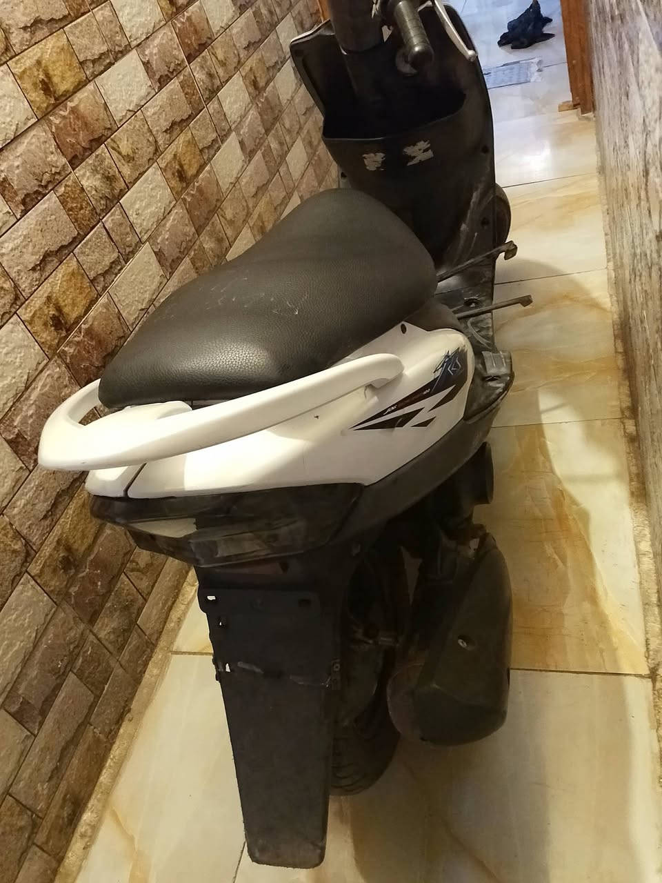 سلام عليكم شباب دراجه ماكس عدله للبيع كلها بلاديه دراجه حلوه كهربائيات شغاله سلف وهنر بكاني بغداد سعر 650 بيها مجال ***********
