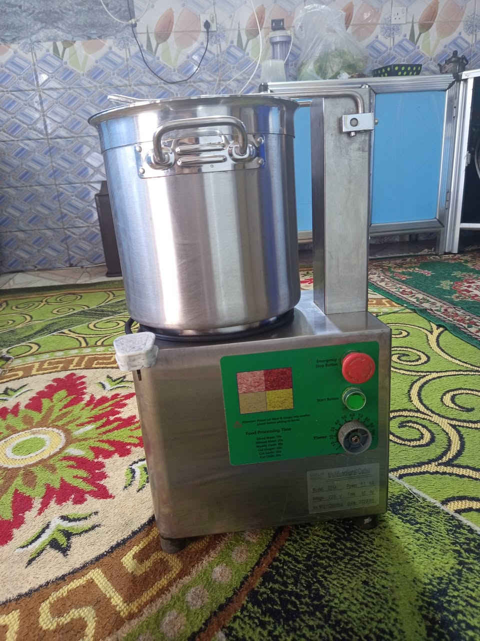 السلام عليكم متوفر للبيع نظافه 95 بالميه السعر 350
للاستفسار ***********
