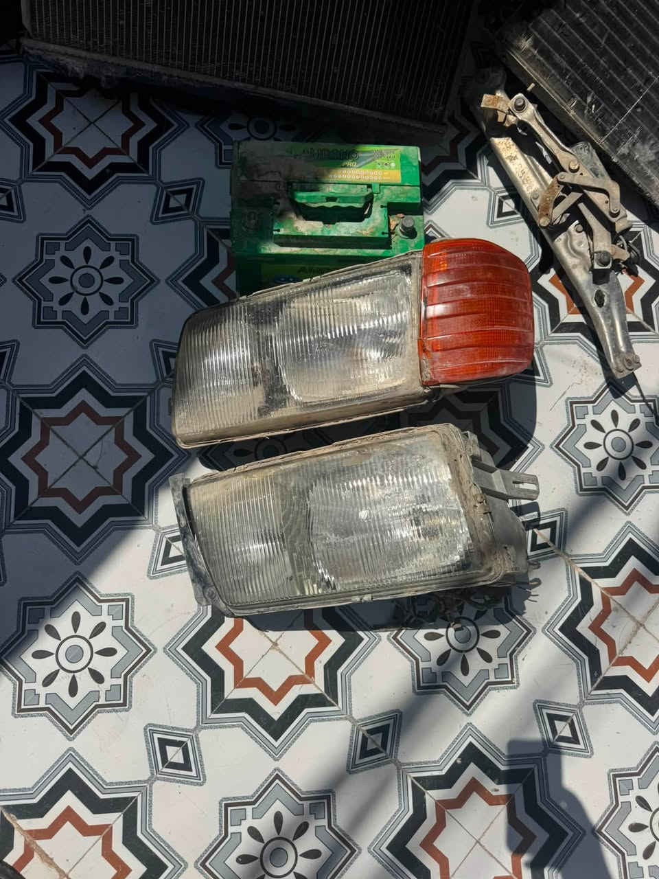 يا الله سلام عليكم تفصيخ مارسدس 1988 شنو تحتاج موجود توصيل 🚚 جميع المحافضات 6الف مكان ناصريه قضاء رفاعي للستفسار ***********
