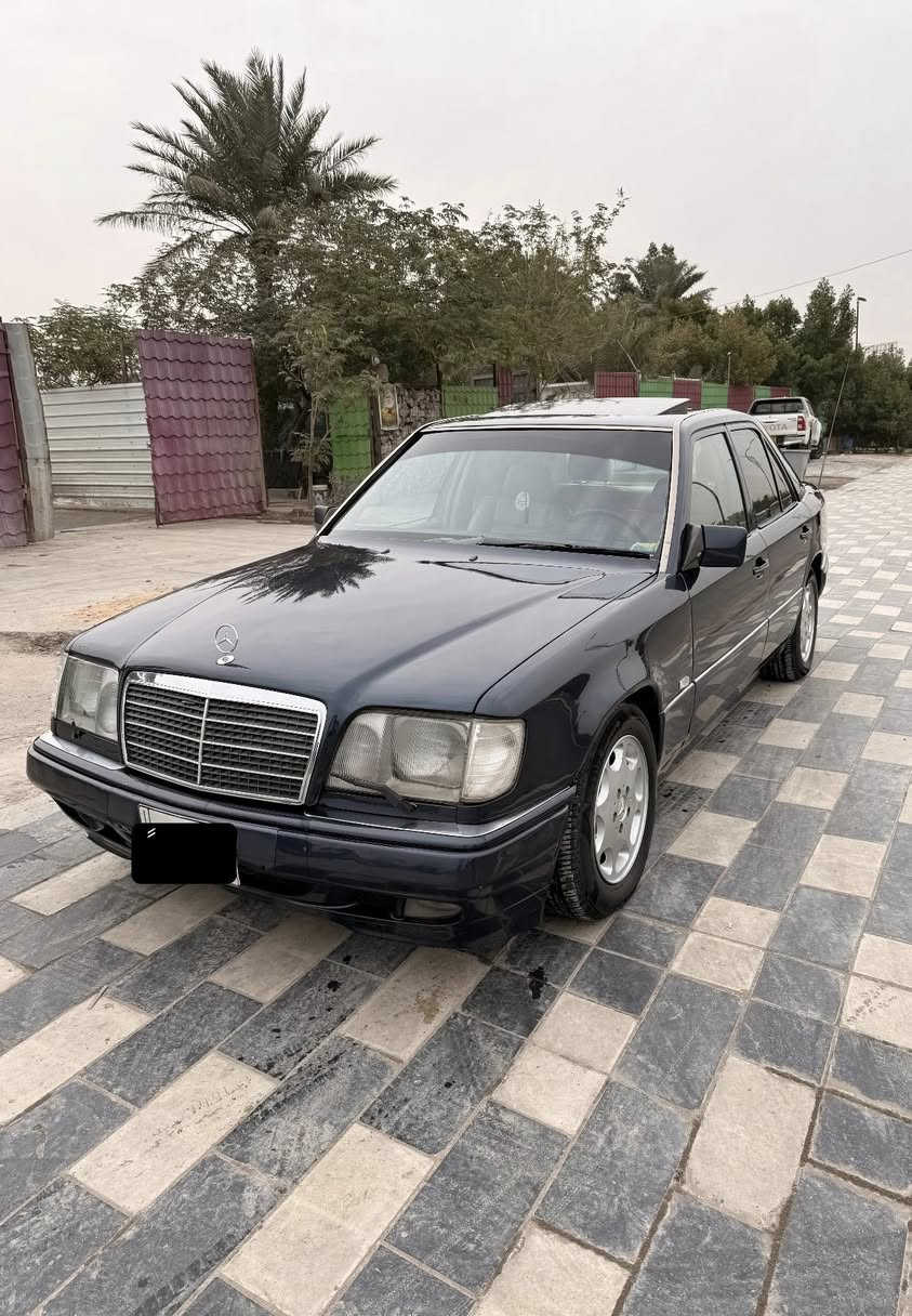 السلام عليكم
مارسدس دب بيبي شبح 320 خراطيم
موديل 93
سنويه 2029 بسمي
سياره رقم بابل مشروع وطني 
 محرك خراطيم 320 يشك الكاع
قواعد دبلات بلاد
داخل جلد عسلي بلاد
كشنات تدفئه تبريد
سنتر لوك شغال
فتحه اسلايت كهربائي 
جام كهربائي
دبل مروحة 
أريل وية السويج كهربائي 
شاشة بيه 
كهربائيات كلهاا شغالة
تبريد شغال ثلج  
حداديه كفاله امامي وخلفي جديد 
تختم تاير جديد 
سيارة مصبوغة عام للجمالية 
السعر 70 وبي مجال قليل
العنوان/ بغداد 
للاستفسار اتصال /  ***********
