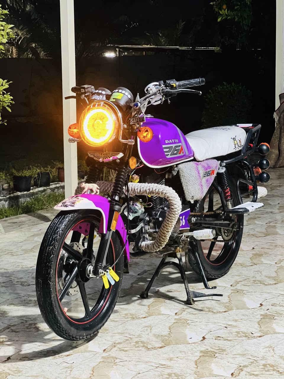 يالله. سلام عليكم شباب دايون نفخ مديل 2023 أوراق اصولي. دراجه مخزونه. ومحد يطلع بيها. دراجه نضيفه وحلوه ع آخر حبايه  مكينه 150 كتابه لون احمر لأصلي مو تقليد لون مميز بنفسجي اصل سويج سجينه مازده جوكر الصليه إطار ذهبي دراجه يعني مال جناي مو مال. بيع وشراء دراجه خير من الله مال جنايه. للبيع مكاني كربلاء سياحي دعوم  باقي تفاصيل *********** سعر 1900وبي مجال حك جيه وتدلل شراي 🤍
