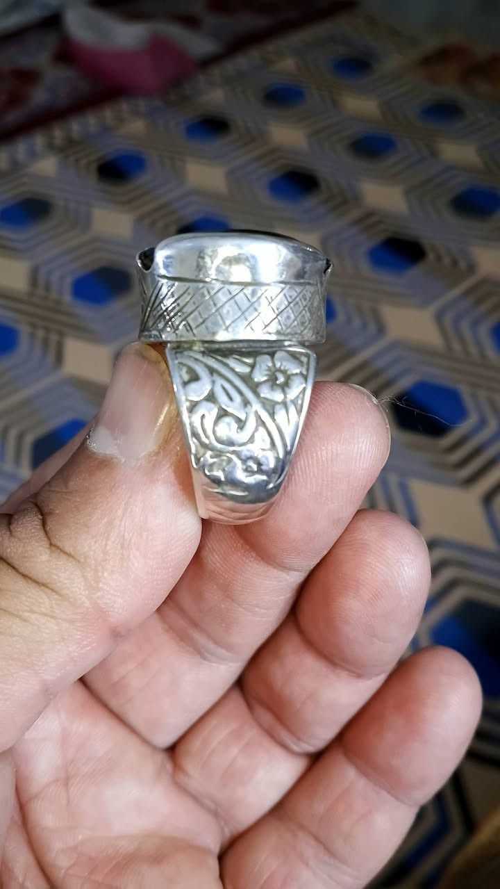 محبس نوادر قديم صياغه ثقيله نقش وصياغه عراقي ب حجر التوباز الاصلي ومفحوص على الجهاز


**إذا كنت صاحب هذا الإعلان وتريد حذفه لأي سبب، رجاءا أرسل رسالة إلى الدعم الفني**