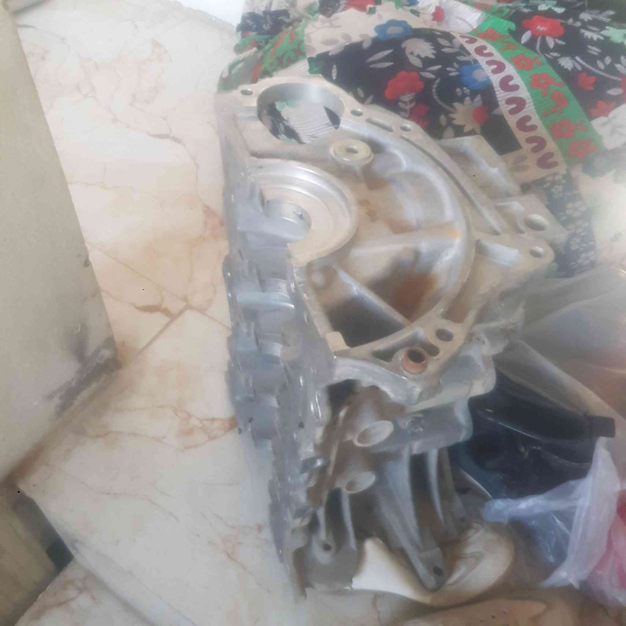 سلام عليكم اخوان عندي سلندر استندر مال النترة للبيع شرط جديد السعر 70 حجم 1600 مكاني موصل***********
