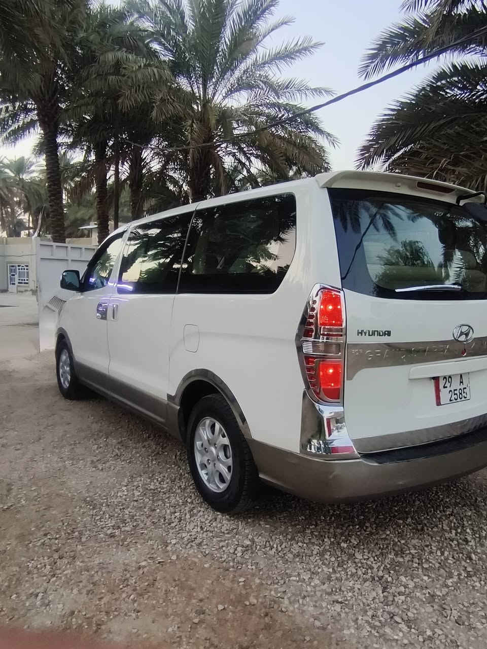 السلام عليكم
ستاركس 2012 مفتوح رقم واسط 
سياره بيه صبغ جاملغ خلفي والباقي كفاله 
رقم واسط دولي 
الاستفسار ***********
