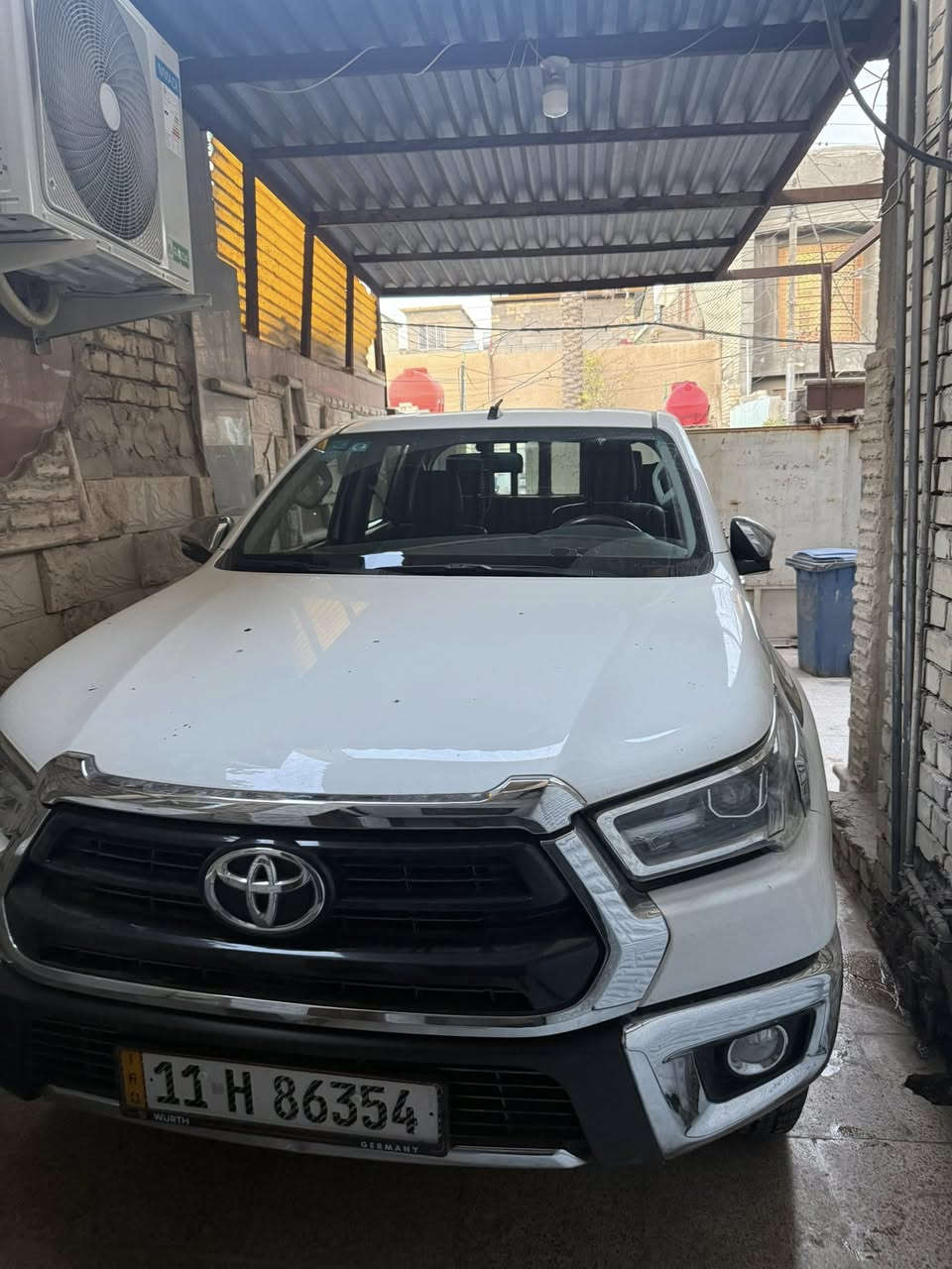 سلام عليكم 
هايلوكس 2024 
4 سلندار 
ماشيه 50 الف 
اوتماتيكي
تبريد خلفي 
طخة من لغد الخلفي كما موضح في الصوره 
المكان: بغداد/ الاورفلي📍
السعر :325
*********** للاستفسار
*********** للواتساب فقط
