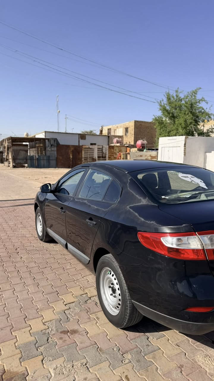 السلام عليكم رينو فلونس موديل ٢٠١٦ ماشيه ١٥٠ الف محرك مكفول من تنقيص وتبخير كير جديد بعده بلضمان سياره مكفوله من صبغ والمعجون بيهة فقط جراد سياره جاهزة للاخير تبريد تدفئه مكاني ميسان العمارة السعر ٥٩ وبيهة مجال وهذا رقمي واتساب فقط ***********
